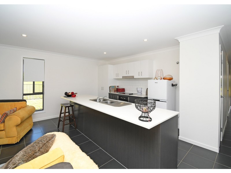 5 Barramundi Drive, Burrum Heads QLD 4659