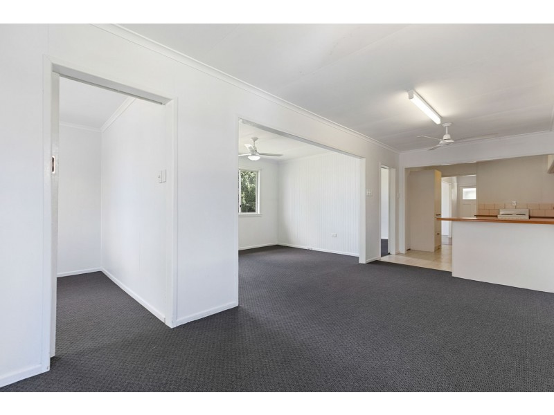 69 Beach Road, Pialba QLD 4655