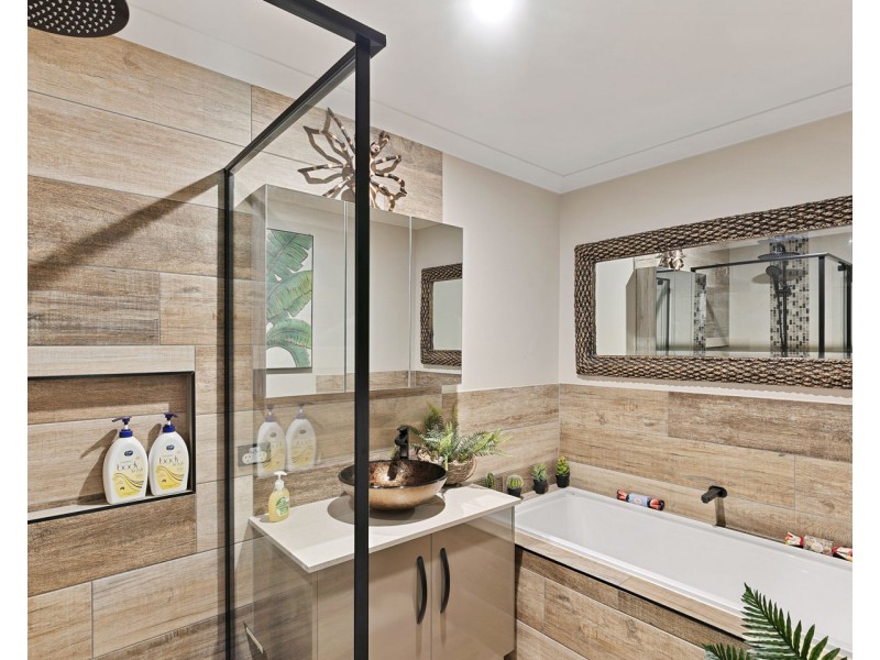 6 Blackpepper Avenue, Nikenbah QLD 4655