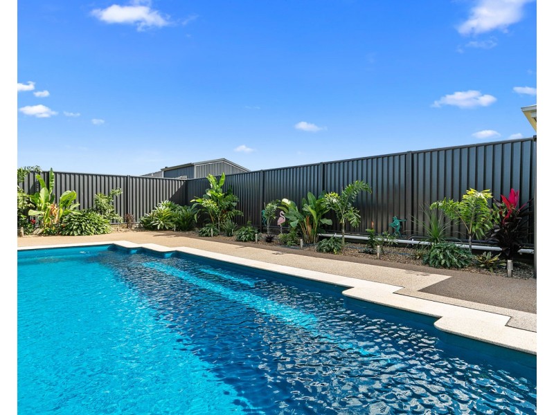 6 Blackpepper Avenue, Nikenbah QLD 4655