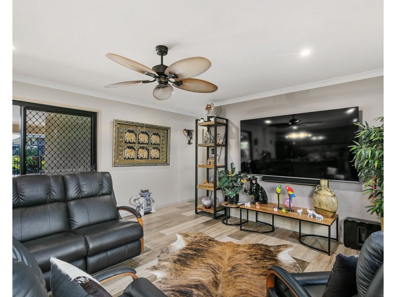 6 Blackpepper Avenue, Nikenbah QLD 4655