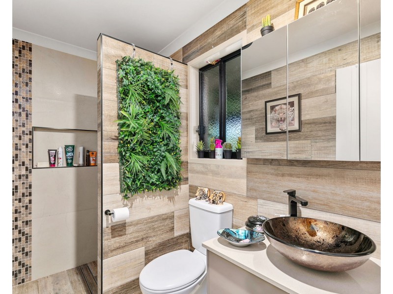 6 Blackpepper Avenue, Nikenbah QLD 4655