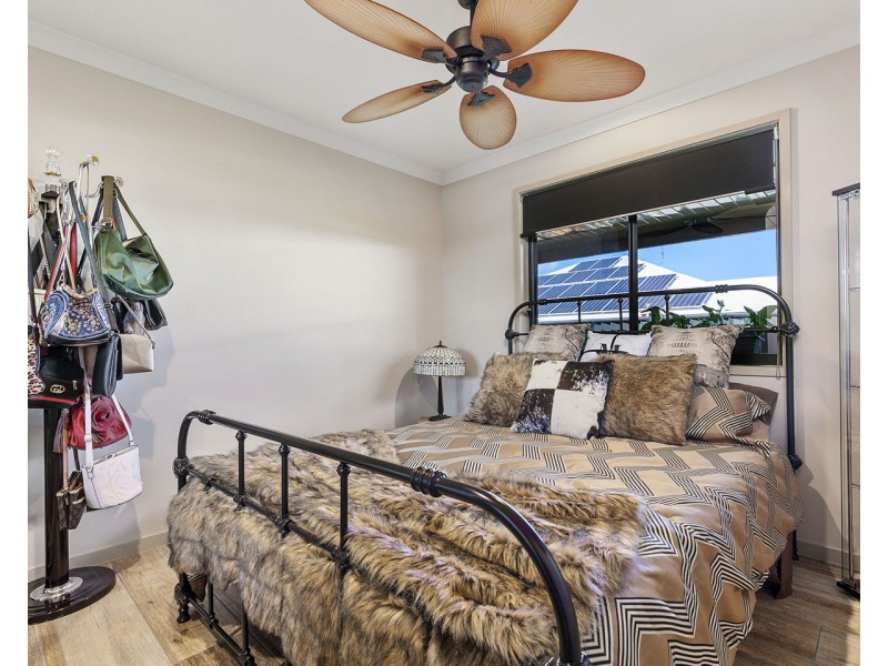 6 Blackpepper Avenue, Nikenbah QLD 4655