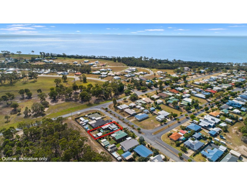 5 Lakeside Drive, Burrum Heads QLD 4659