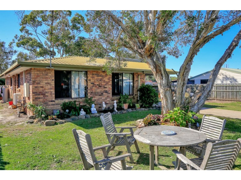 103 Hammond Street, Urangan QLD 4655