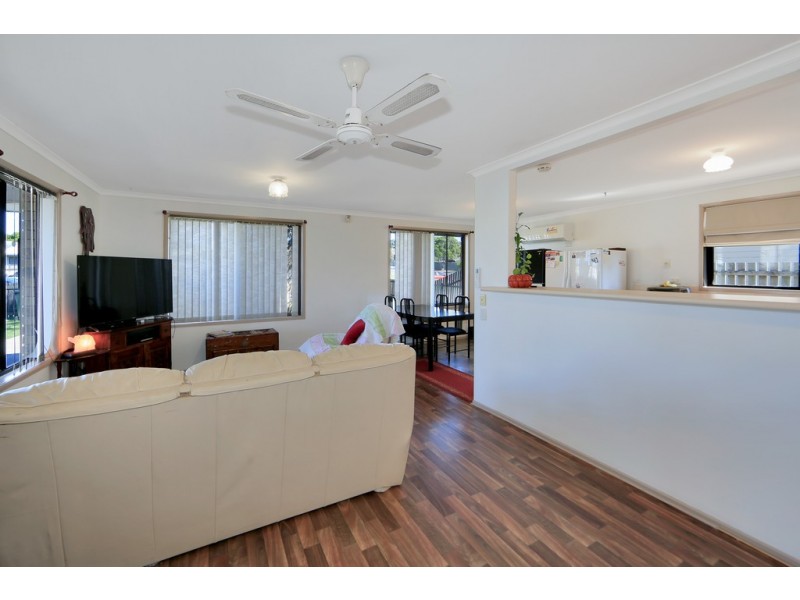 103 Hammond Street, Urangan QLD 4655