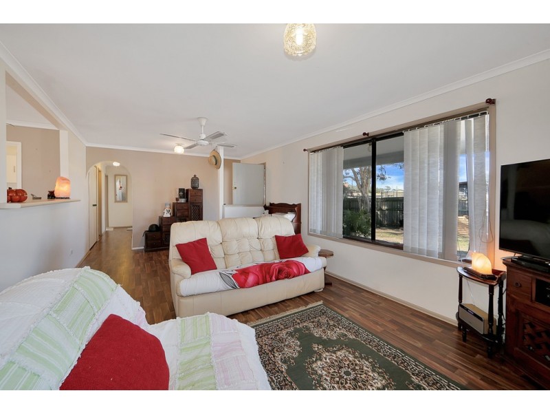 103 Hammond Street, Urangan QLD 4655