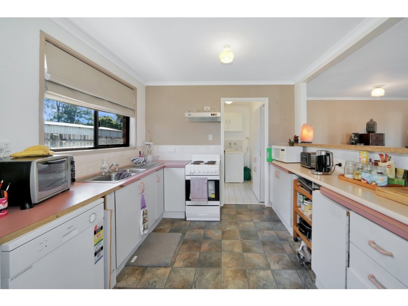 103 Hammond Street, Urangan QLD 4655