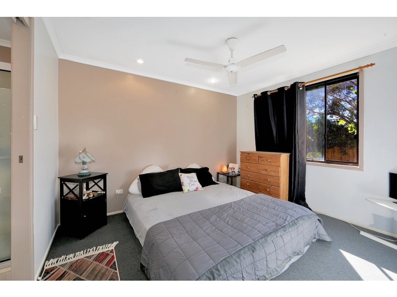 103 Hammond Street, Urangan QLD 4655