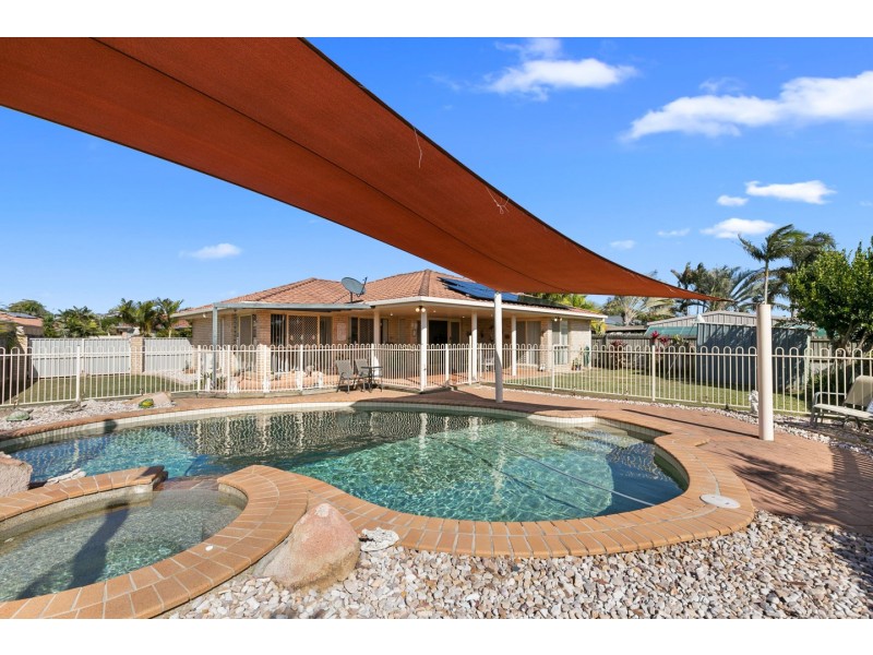 7 Delmo Court, Urraween QLD 4655