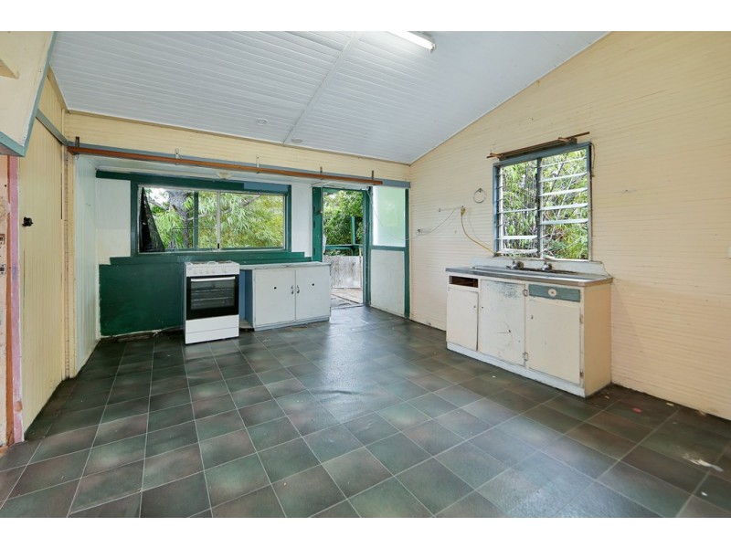 73 Dundas Street, Granville QLD 4650