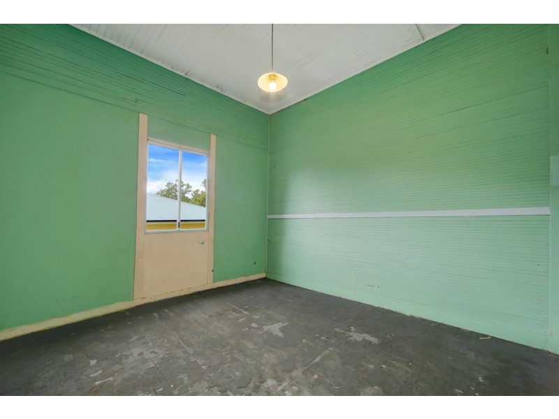 73 Dundas Street, Granville QLD 4650