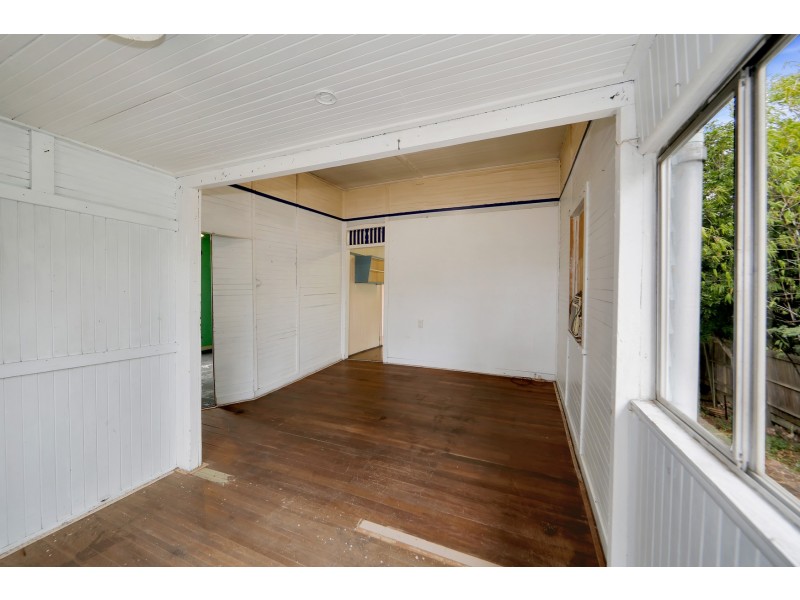 73 Dundas Street, Granville QLD 4650