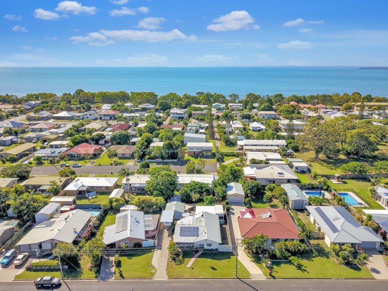 15 Mayfair Street, Point Vernon QLD 4655