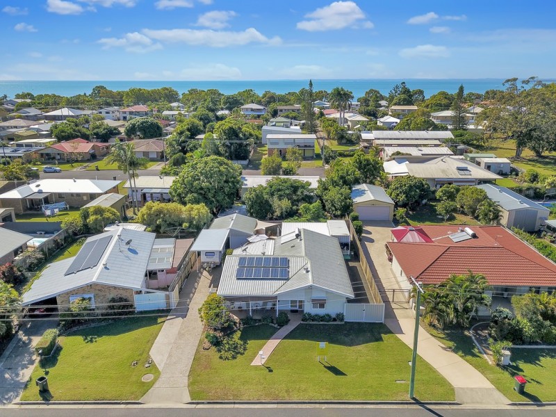 15 Mayfair Street, Point Vernon QLD 4655