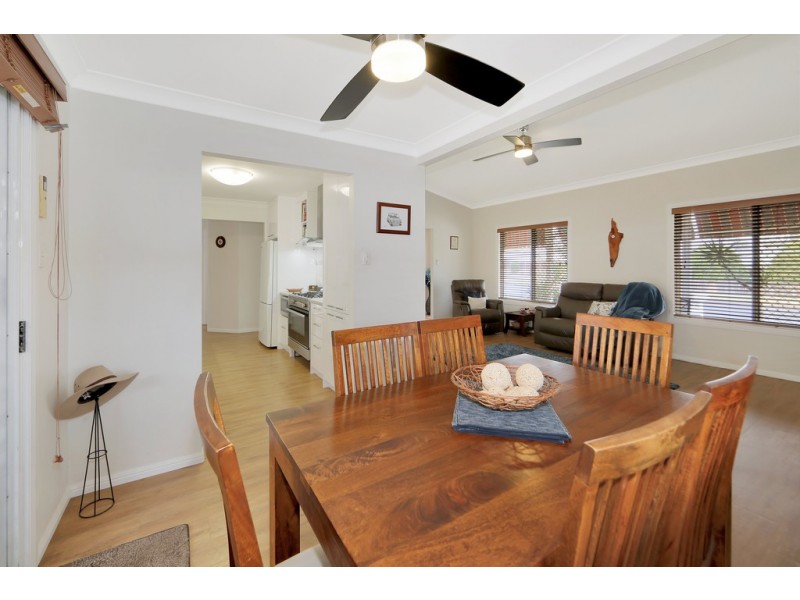 15 Mayfair Street, Point Vernon QLD 4655