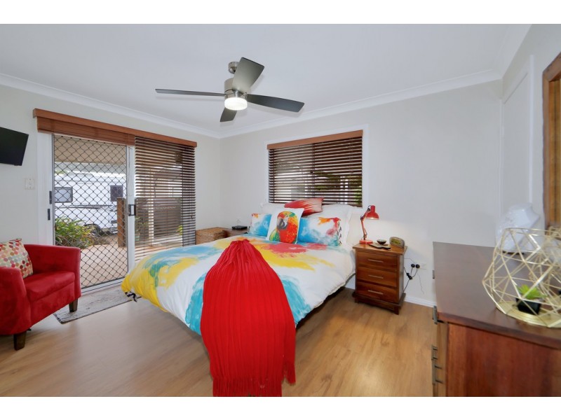 15 Mayfair Street, Point Vernon QLD 4655