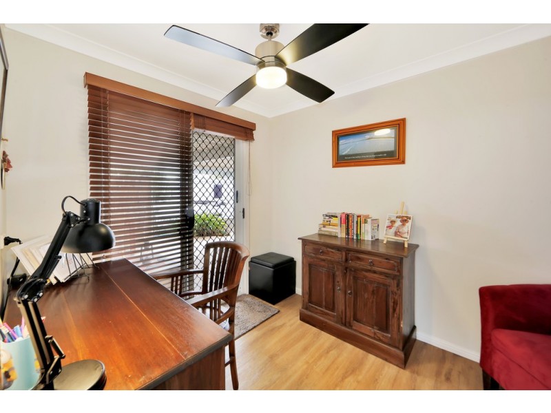 15 Mayfair Street, Point Vernon QLD 4655