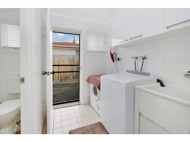 15 Mayfair Street, Point Vernon QLD 4655