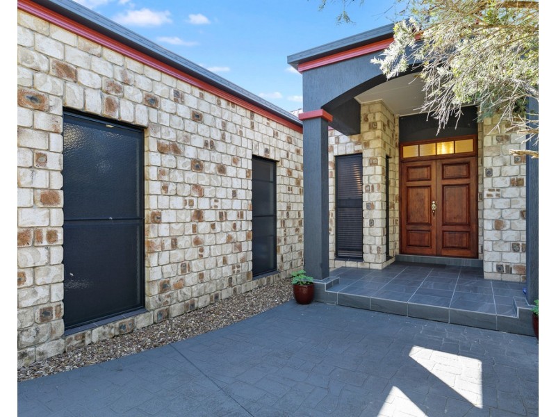 25 Ariadne Street, River Heads QLD 4655