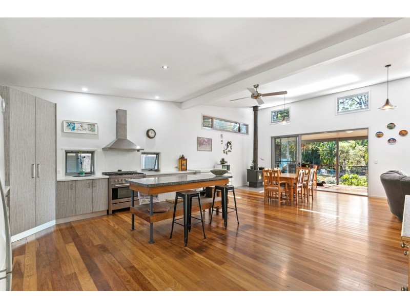 40 Dreamtime Avenue, Burrum Heads QLD 4659