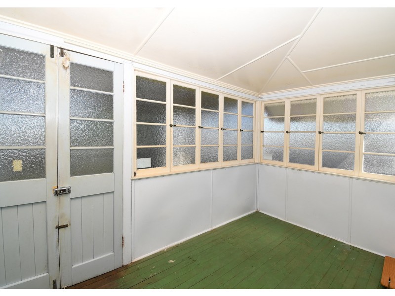 6 Maryborough Street, Granville QLD 4650