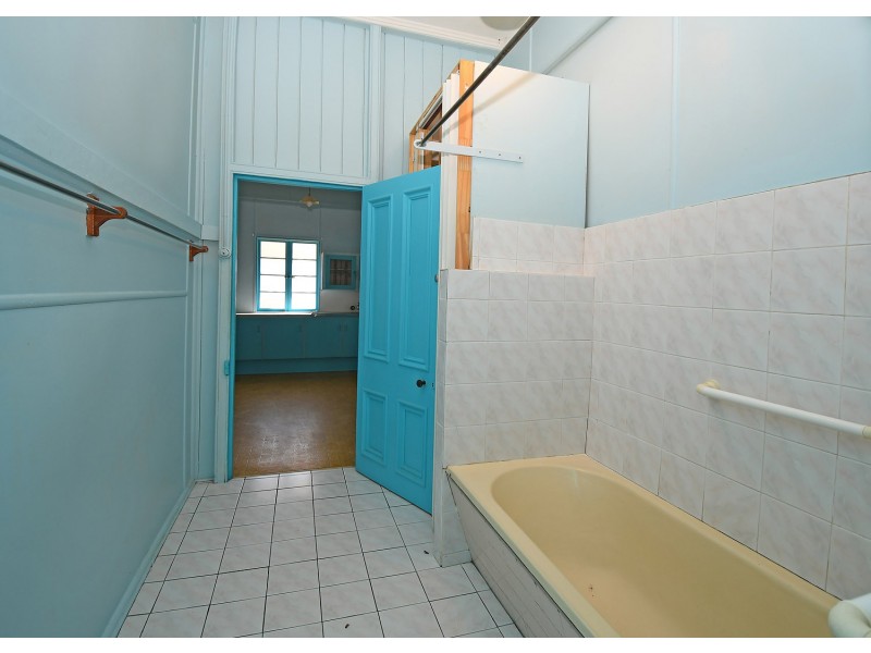 6 Maryborough Street, Granville QLD 4650