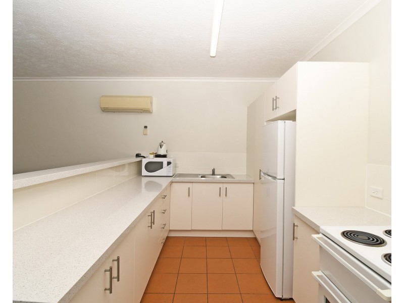 27/465 Esplanade, Torquay QLD 4655