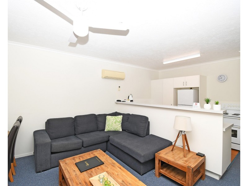 27/465 Esplanade, Torquay QLD 4655