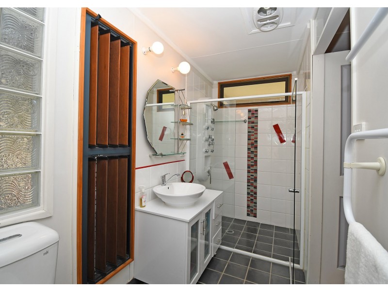 3 Barilba Street, Scarness QLD 4655