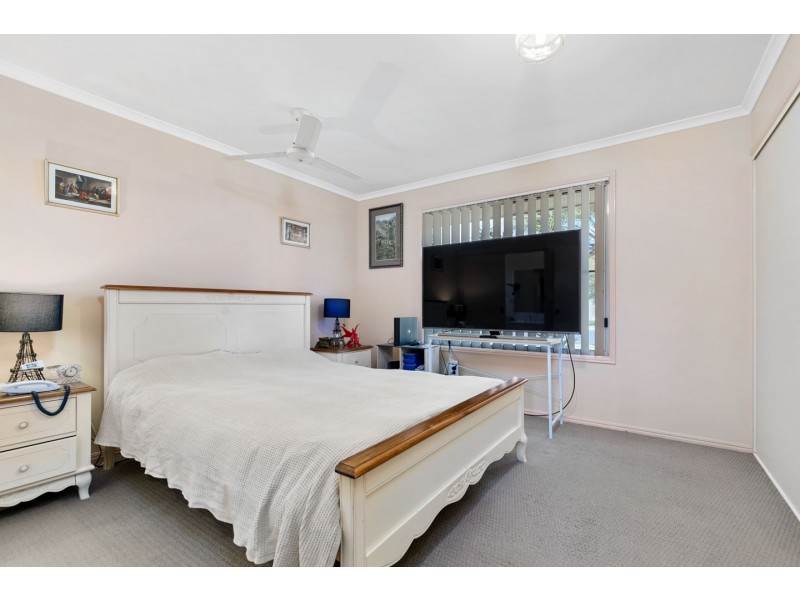 209 Dayman Street, Urangan QLD 4655