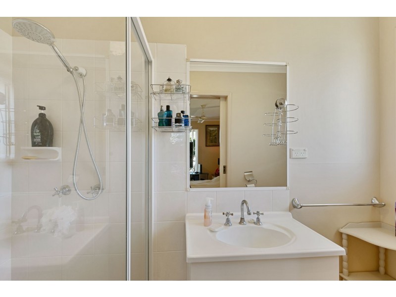 209 Dayman Street, Urangan QLD 4655