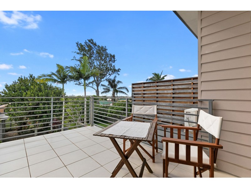 2/15 Jensen Drive, Urraween QLD 4655