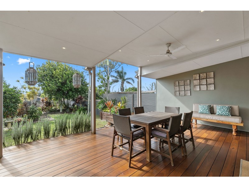 2/15 Jensen Drive, Urraween QLD 4655