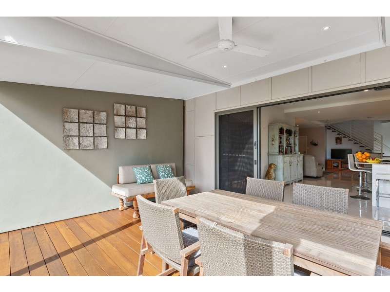 2/15 Jensen Drive, Urraween QLD 4655