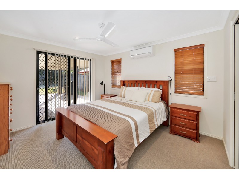 27 Oceanview Street, Point Vernon QLD 4655