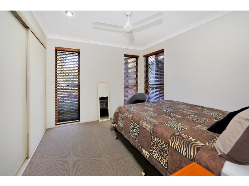 27 Oceanview Street, Point Vernon QLD 4655