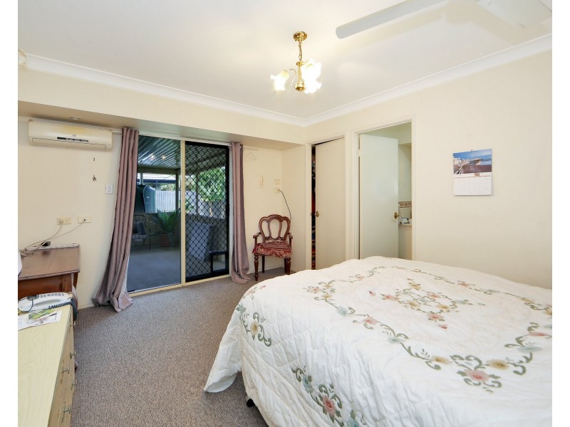 10 Wyuna Court, Urangan QLD 4655