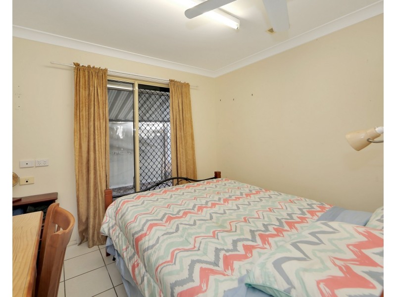 10 Wyuna Court, Urangan QLD 4655