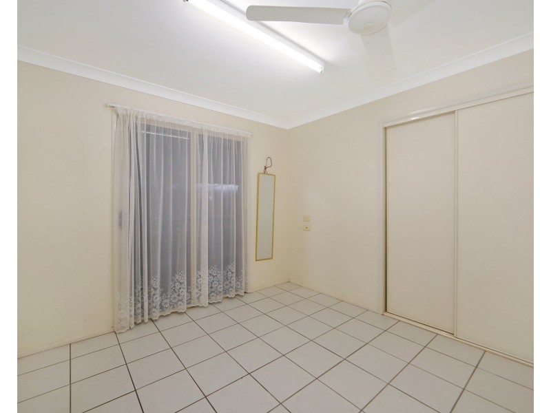 10 Wyuna Court, Urangan QLD 4655