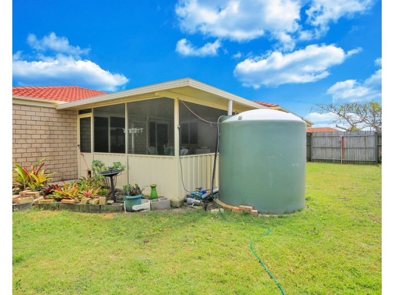 10 Wyuna Court, Urangan QLD 4655