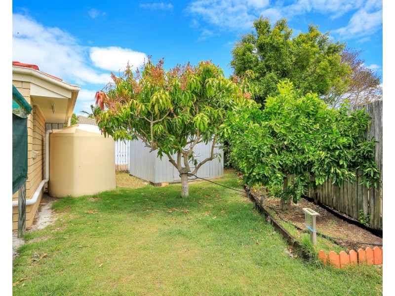 10 Wyuna Court, Urangan QLD 4655