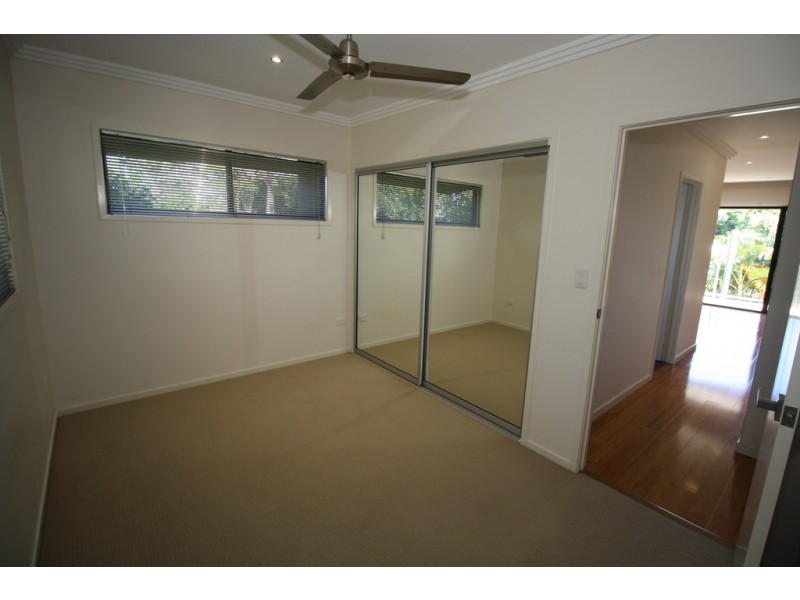 1/19 King Street, Urangan QLD 4655