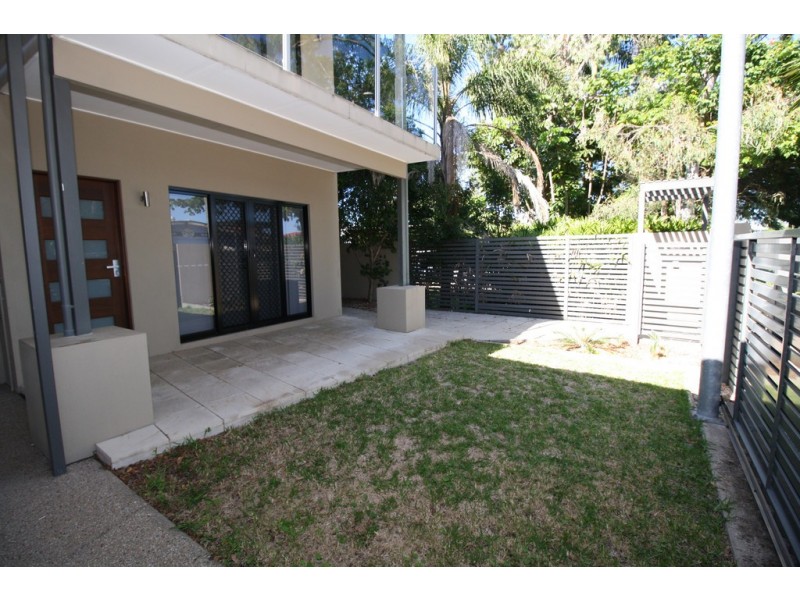 1/19 King Street, Urangan QLD 4655