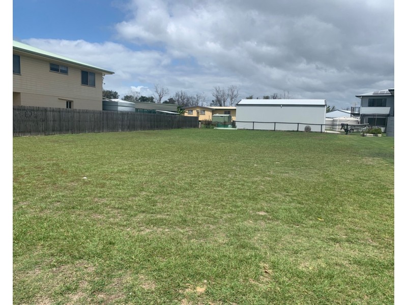 37 Travis Street, Buxton QLD 4660