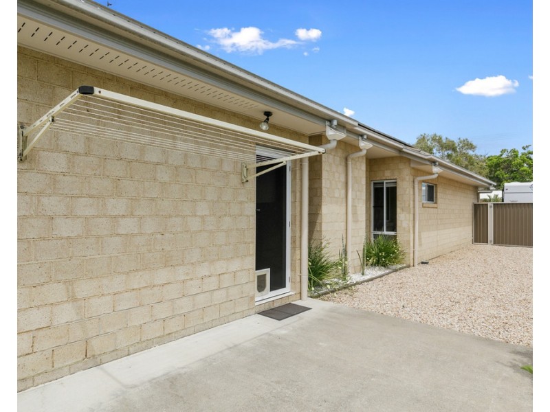 112 Limpus Street, Urangan QLD 4655