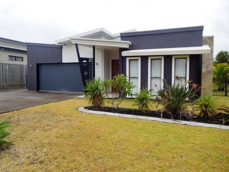 1 Bay Park Drive, Wondunna QLD 4655