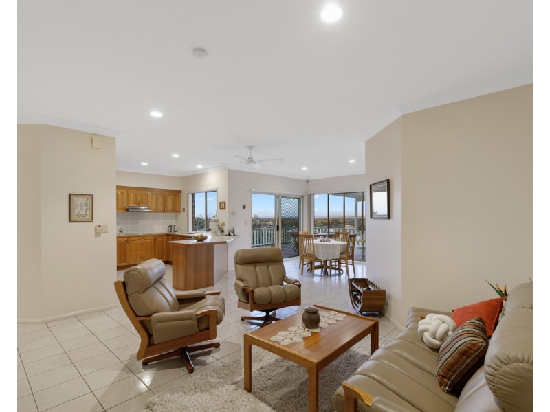 4 Sovereign Court, Urraween QLD 4655