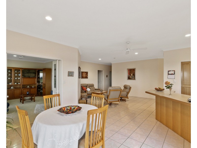 4 Sovereign Court, Urraween QLD 4655