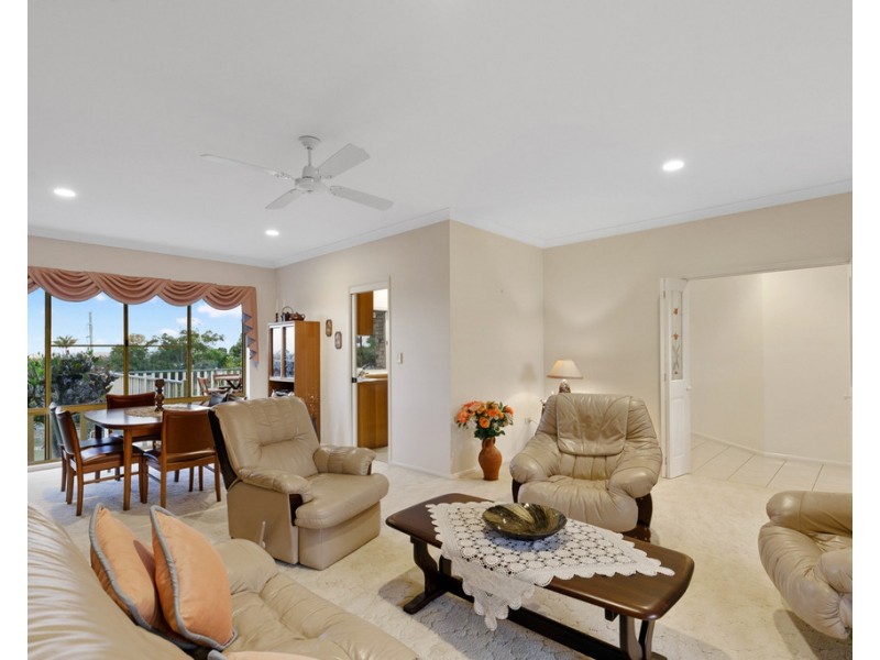 4 Sovereign Court, Urraween QLD 4655